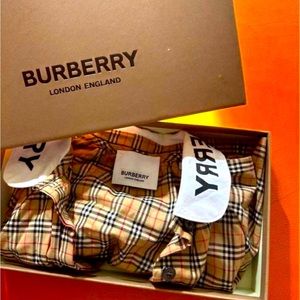 Burberry infant shirt